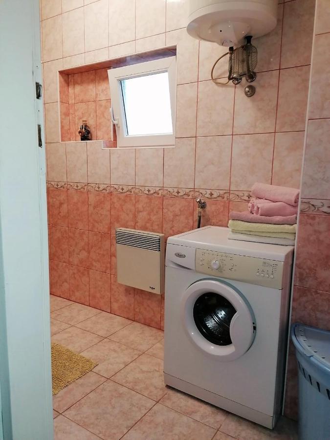 Apartmani B&S Barbat na Rabu エクステリア 写真