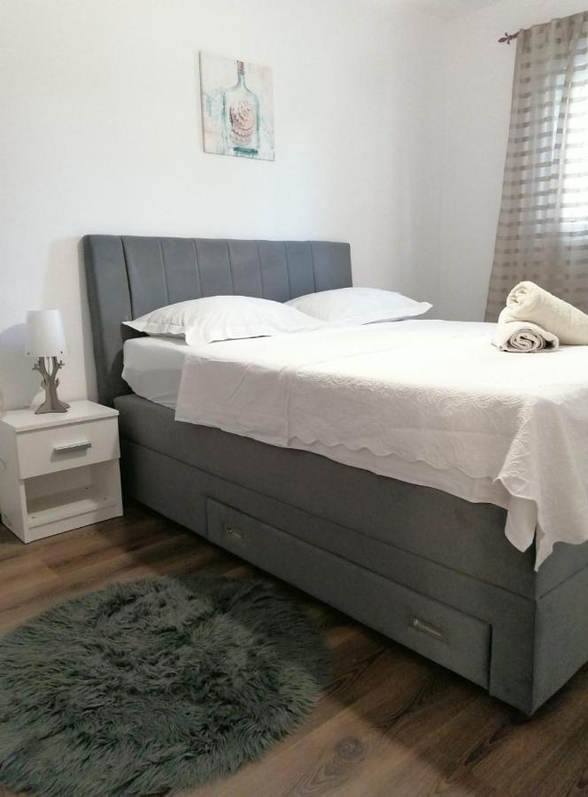 Apartmani B&S Barbat na Rabu エクステリア 写真
