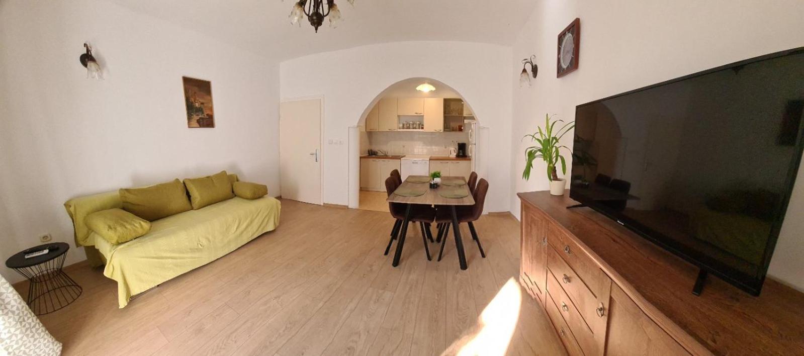 Apartmani B&S Barbat na Rabu エクステリア 写真