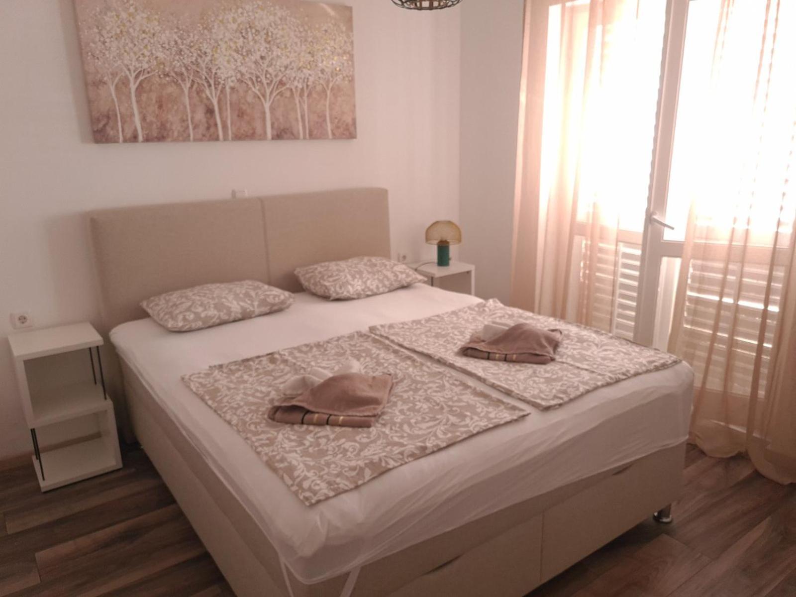 Apartmani B&S Barbat na Rabu エクステリア 写真
