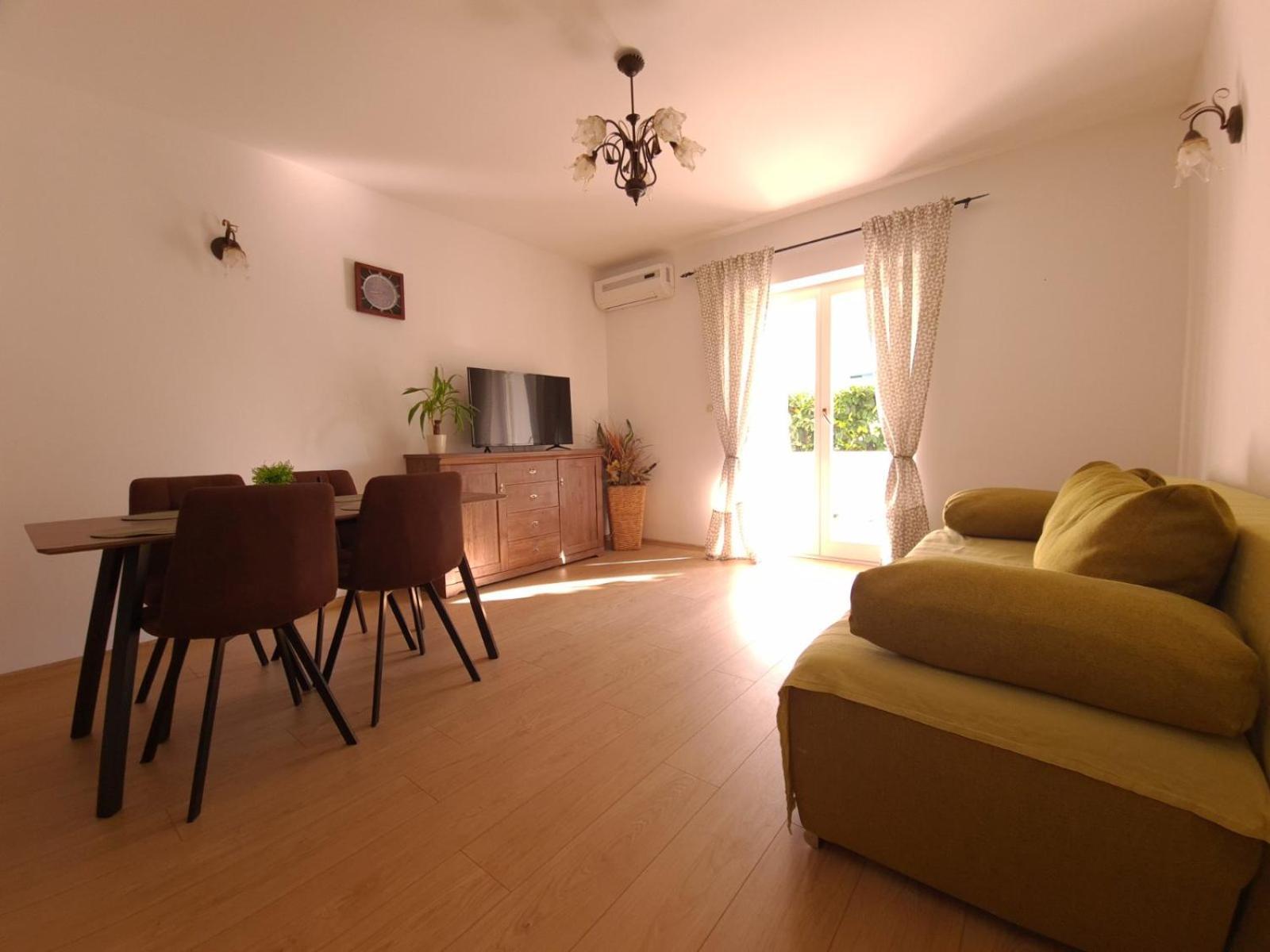 Apartmani B&S Barbat na Rabu エクステリア 写真