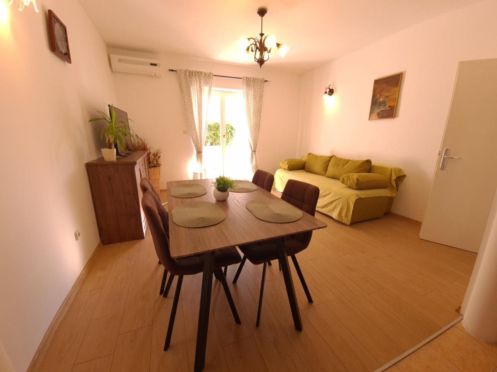 Apartmani B&S Barbat na Rabu エクステリア 写真